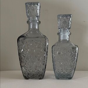 Elegant Gray Glass Decanter Set - Clear